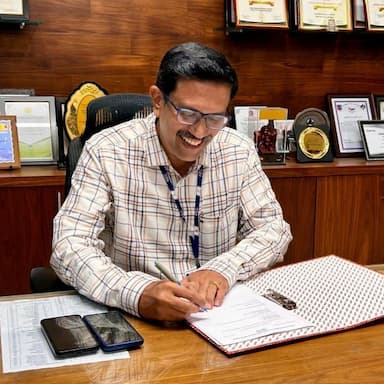 Dr. Parameshwaran R